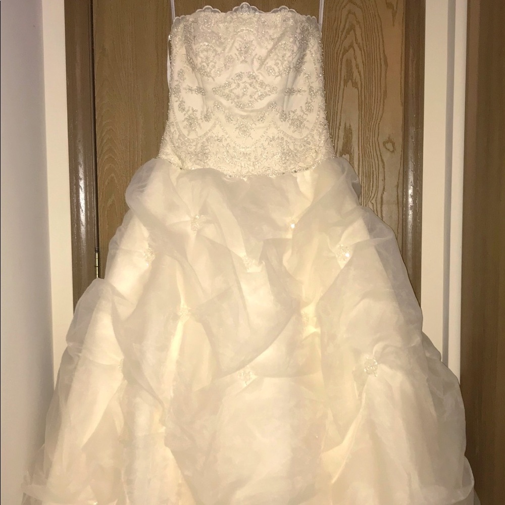 Oleg Cassini Wedding Dress